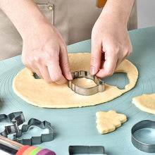 Load image into Gallery viewer, 12Pcs/set Christmas Cookie Cutter Set Stainless Steel Biscuit Mold Gingerbread Xmas Tree Mold Cake Decoration Tool DIY Baking Gift