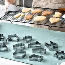 Load image into Gallery viewer, 12Pcs/set Christmas Cookie Cutter Set Stainless Steel Biscuit Mold Gingerbread Xmas Tree Mold Cake Decoration Tool DIY Baking Gift