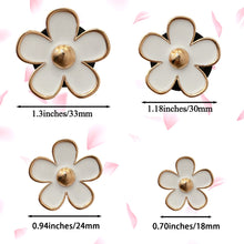 Load image into Gallery viewer, 4Pcs/Set Car Outlet Vent Perfume Clips Freshener Air Conditioning Aromatherapy Small Daisy Interior Decoration Supplies