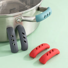 Load image into Gallery viewer, 2Pcs Silicone Handles Anti-scalding and Non-slip Silicone Lid Pot Handles Insulation Glove Clips Kitchen Accessories Tools