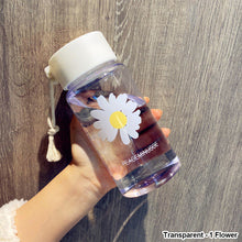 Load image into Gallery viewer, 500ml Daisy Water Bottle Transparent Plastic Water Bottle BPA Free Outdoor Sport Water Cup Summer Student Portable Mug with Rope