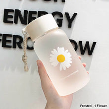 Load image into Gallery viewer, 500ml Daisy Water Bottle Transparent Plastic Water Bottle BPA Free Outdoor Sport Water Cup Summer Student Portable Mug with Rope