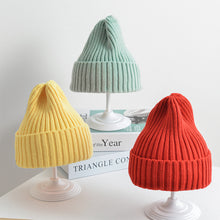 Load image into Gallery viewer, Children Knitted Hat Candy Color Knitted Hat Autumn and Winter Warm Knitted Hat Comfortable Breathable Knitted Hat for Kids