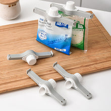 Load image into Gallery viewer, Snack Food Sealing Clip Plastic Fresh Keeping Sealer Food Saver Clamp Seal Food Storage Bag Clip Portable Kitchen Accessories