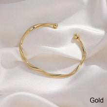 Load image into Gallery viewer, Mobius Bracelet Simple Fashion Niche Twist Bracelet Adjustable Alloy Bracelet Jewelry Gift for Women