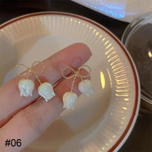 Load image into Gallery viewer, Fashion Vintage Earrings Niche Alloy Ear Studs Earrings Women Temperamental Earrings Jewelry Accessories