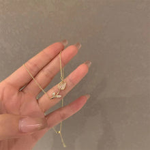 Load image into Gallery viewer, Fashion Creative Tulip Pendant Necklace Niche Alloy Necklace Collarbone Chain Jewelry Accessory for Women