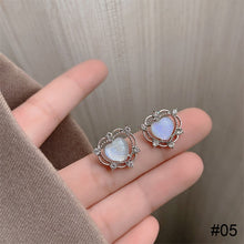 Load image into Gallery viewer, Versatile Niche Earrings Fashion Delicate Alloy Ear Studs Zircon Pearl Earrings Women Jewelry Accessories