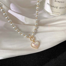 Load image into Gallery viewer, Pearl Love Pendant Necklace Retro Niche Alloy Pearl Necklace Clavicle Chain Versatile Jewelry for Women