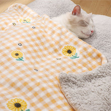 Load image into Gallery viewer, Thicken Soft Cat Bed Pet Mats Winter Cat Puppy Mat Blanket Pet Products Dog Bed For Small Large Dogs Carpet