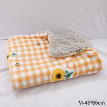 Load image into Gallery viewer, Thicken Soft Cat Bed Pet Mats Winter Cat Puppy Mat Blanket Pet Products Dog Bed For Small Large Dogs Carpet