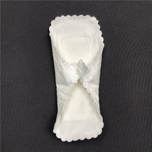 Load image into Gallery viewer, 18CM Washing Menstruation Cloth Breathable Sanitary Napkin Cotton Cloth with Waterproof Layer Underwear Lining Maternity Towel