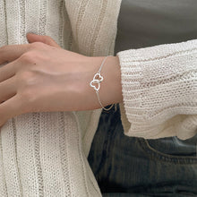 Load image into Gallery viewer, Double Heart-shaped Interlocking Bracelet Exquisite Small Love Bracelet Alloy Hand Jewelry Accessory