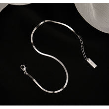 Load image into Gallery viewer, Exquisite Small Silver Anklet Simple Alloy Ankle Chain Anklet Foot Jewelry Accessory for Women