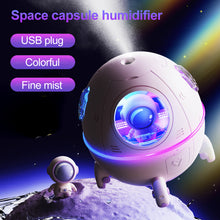 Load image into Gallery viewer, Astronaut Air Humidifier 220ml Electric Ultrasonic Aroma Essential Oil Diffuser Colorful LED Light USB Mist Sprayer Gifts