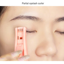 Load image into Gallery viewer, Cute Cat Claw Eyelashes Curler Makeup Accessories Tool Fit All Eyelash Shapes Professional for Cat's Paw Eyelash Curler Women