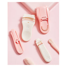 Load image into Gallery viewer, Cute Cat Claw Eyelashes Curler Makeup Accessories Tool Fit All Eyelash Shapes Professional for Cat's Paw Eyelash Curler Women