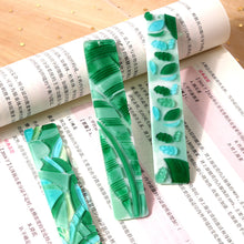 Load image into Gallery viewer, Silicone Bookmark Mold DIY Crystal Epoxy Resin Mold Leaves Cat's Claw Love Flower Rectangular Full Page Bookmark Silicone Mould