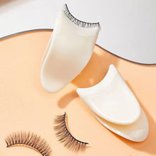 Load image into Gallery viewer, False Eyelash Assistant Clip Plastic Eyelash Clip Small Portable False Eyelash Assistant Makeup Accessory Tool