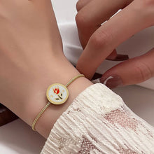 Load image into Gallery viewer, Sweet Tulip Bracelet Light Luxury High Sense Design Fashionable Temperament Simple and Versatile Bracelet Versatile Bracelet