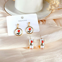 Load image into Gallery viewer, Silver Needle Retro Simple Tulip Flower Earrings Fashion Simple Light Luxury Earrings Women Elegant Earings Ear Studs