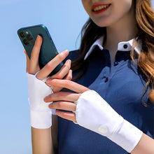 Load image into Gallery viewer, 1Pair Ice Silk Golf Half Finger Glove Sunscreen Breathable Gloves Sun Protector Gloves