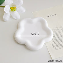 Load image into Gallery viewer, Ins Plate Heart Circle Gypsum Jewelry Plate Snacks Dessert Storage Tray Enamel Trinket Dish Photography Props