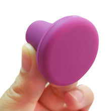 Load image into Gallery viewer, Wine Bottle Stopper Bar Sealing Champagne Beers Cap Plug Seal Lids Reusable Leakproof Silicone Sealer Wine Fresh Saver