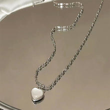 Load image into Gallery viewer, Exquisite Love Pendant Necklace Simple Niche Alloy Heart Shaped Necklace Clavicle Chain Jewelry Accessory