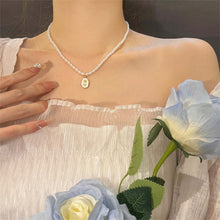 Load image into Gallery viewer, Rose Pendant Pearl Necklace Niche Temperamental Flower Pearl Necklace Clavicle Chain Jewelry Accessory