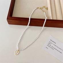 Load image into Gallery viewer, Rose Pendant Pearl Necklace Niche Temperamental Flower Pearl Necklace Clavicle Chain Jewelry Accessory