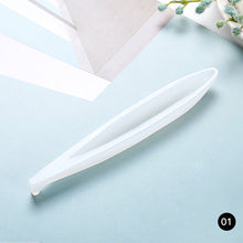 Load image into Gallery viewer, Transparent Pen Silicone Mould Set DIY Ballpoint Pen Mold Epoxy Resin Molds for Jewelry Casting Transparent Pen Holder Making
