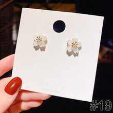 Load image into Gallery viewer, 1 Pair Women Simple Silver Needle Pearl Cat's Eye Stone Stud Fashion Jewelry Eardrop Earrings
