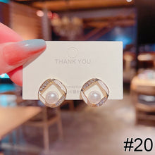 Load image into Gallery viewer, 1 Pair Women Simple Silver Needle Zircon Flower And Pearl Stud Fashion Jewelry Eardrop Earrings
