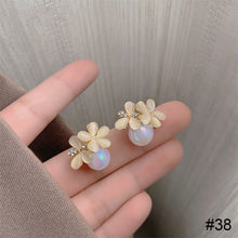 Load image into Gallery viewer, Versatile Niche Earrings Fashion Delicate Alloy Ear Studs Zircon Pearl Earrings Women Jewelry Accessories
