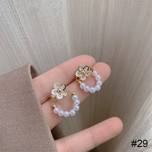 Load image into Gallery viewer, Versatile Niche Earrings Fashion Delicate Alloy Ear Studs Zircon Pearl Earrings Women Jewelry Accessories
