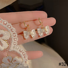 Load image into Gallery viewer, Versatile Niche Earrings Fashion Delicate Alloy Ear Studs Zircon Pearl Earrings Women Jewelry Accessories
