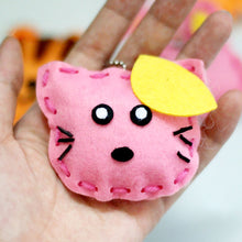 Load image into Gallery viewer, 10Pcs/lot Handcraft Pendant Toys for Children Non-woven Fabric DIY Handmade Keychain Ornaments Arts Crafts Kits Creative Toy
