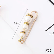 Load image into Gallery viewer, Temperamental Imitation Pearl Brooch Multifunctional Waist Retraction Pin Decoration Buckle Brooch Clothing Accessory
