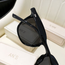 Load image into Gallery viewer, Creative Rice Nail Square Frame Polarized Sunglasses UV Protection Sunglasses Men and Women Outdoor Travel Glasses

