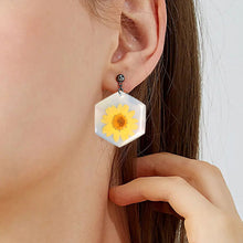 Load image into Gallery viewer, DIY Earring Pendant Epoxy Silicone Mold Geometry Rhombus Triangle Necklace Key Chain Pendant Resin Mold Jewelry Making Accessories

