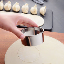 Load image into Gallery viewer, 3PCS Round Stainless Steel Biscuit Mold Dumpling Skin Cutting Mold DIY Biscuit Pastry Cake Baking Tools Kitchen Baking Gadget
