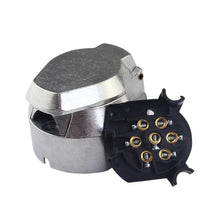Load image into Gallery viewer, 2Pcs/Set Car 12V 7 Pin EU Plug Trailer Plug Socket Rubber Seal Trailer Coupling Connector Trailers Accessories
