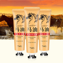 Load image into Gallery viewer, Horse Oil Foot Air Cream Foot Care Autumn and Winter Dry Feet Moisturizing Horse Oil Foot Protection Cream Foot Clearing Cream
