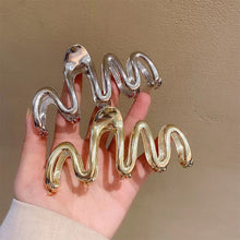 Load image into Gallery viewer, Women Alloy Wave Hair Claw Clip Hairpin Exquisite Trendy Geometric Hair Clip Headwear Hair Accessory

