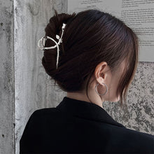 Load image into Gallery viewer, Elegant Rose Alloy Hairpin Fashion Temperamental Flower Hair Claw Clip Headwear Hair Accessory for Women
