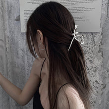 Load image into Gallery viewer, Elegant Rose Alloy Hairpin Fashion Temperamental Flower Hair Claw Clip Headwear Hair Accessory for Women
