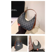 Load image into Gallery viewer, Simple Retro Shoulder Bag Crescent Bag Fashion Comfortable PU Leather Handbag Shoulder Bag for Women

