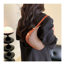 Load image into Gallery viewer, Simple Retro Shoulder Bag Crescent Bag Fashion Comfortable PU Leather Handbag Shoulder Bag for Women
