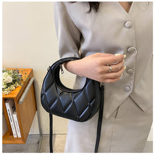 Load image into Gallery viewer, Temperamental Versatile Ribbed Handbag Crossbody Bag PU Leather Solid Color Comfortable Handbag for Women
